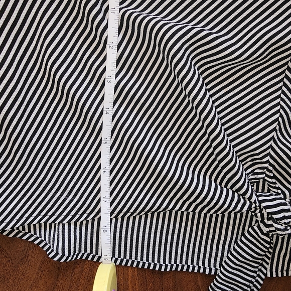 Monteau Black and White Stipe Flutter Sleeve, Sz L - Picture 10 of 12